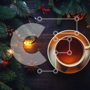 Intra Συλλεκτικό Ξύλινο Παζλ Plywood  4mm - Γιορτινό Ζεστό Τσάι με ξυλάκια κανέλας και διακοσμητικά Σε Ξύλινο Κουτί - Διαστάσεις Puzzle: 10x10 cm – 25 κομμάτια - Image 1