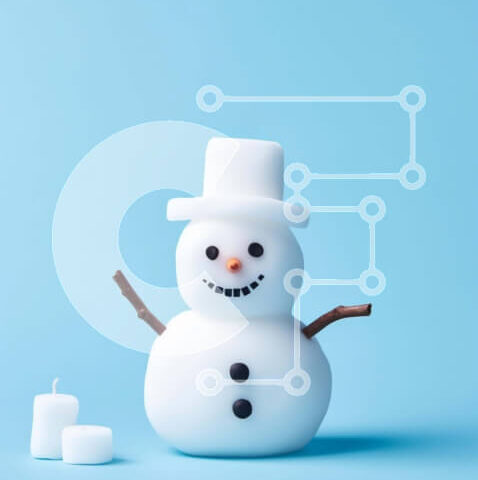 Intra Συλλεκτικό Ξύλινο Παζλ Plywood  4mm - Χειμερινή διακόσμηση: Ειδώλιο χιονάνθρωπου με κηροπήγια Σε Ξύλινο Κουτί - Διαστάσεις Puzzle: 10x10 cm – 25 κομμάτια - Image 1