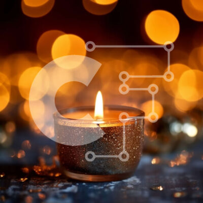 Intra Συλλεκτικό Ξύλινο Παζλ Plywood 4mm - Όμορφη εικόνα ενός αναμμένου κεριού με φώτα Bokeh στο φόντο Σε Ξύλινο Κουτί - Διαστάσεις Puzzle: 10x10 cm – 25 κομμάτια - Image 1