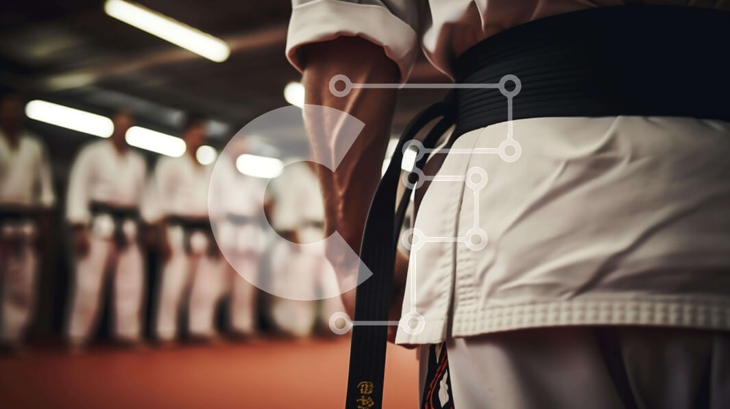 Intra Συλλεκτικό Ξύλινο Παζλ Plywood  4mm - Ομάδα Ανδρών με Στολές Καράτε Σε Ξύλινο Κουτί - Διαστάσεις Puzzle: 10x10 cm – 25 κομμάτια