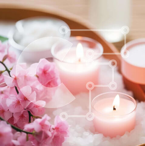 Intra Συλλεκτικό Ξύλινο Παζλ Plywood  4mm - Δίσκος με ροζ λουλούδια, κεριά και άλατα μπάνιου Σε Ξύλινο Κουτί - Διαστάσεις Puzzle: 10x10 cm – 25 κομμάτια - Image 1