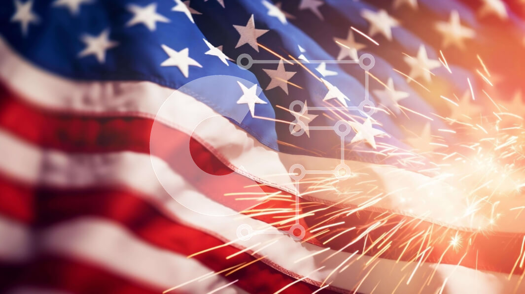 Intra Συλλεκτικό Ξύλινο Παζλ Plywood  4mm - Αμερικανική σημαία με πυροτεχνήματα για τον εορτασμό της 4ης Ιουλίου Σε Ξύλινο Κουτί - Διαστάσεις: 10x10 cm – 25 κομμάτια