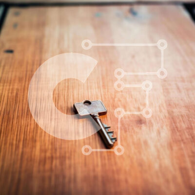 Intra Συλλεκτικό Ξύλινο Παζλ Plywood 4mm - Μικρό κλειδί σε ημιτελές ξύλινο τραπέζι Σε Ξύλινο Κουτί - Διαστάσεις: 10x10 cm – 25 κομμάτια - Image 1