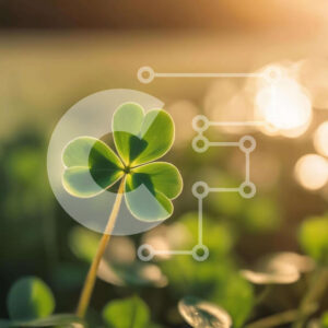 Intra Συλλεκτικό Ξύλινο Παζλ Plywood  4mm - Τετράφυλλο τριφύλλι σε πράσινα φύλλα Σε Ξύλινο Κουτί - Διαστάσεις: 10x10 cm – 25 κομμάτια