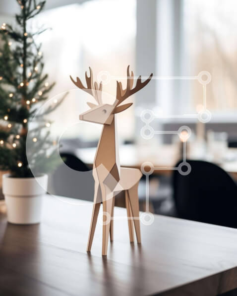 Intra Συλλεκτικό Ξύλινο Παζλ Plywood  4mm - Εορταστική τραπεζαρία με ξύλινο ειδώλιο ελαφιού και χριστουγεννιάτικο δέντρο Σε Ξύλινο Κουτί - Διαστάσεις: 10x10 cm – 25 κομμάτια