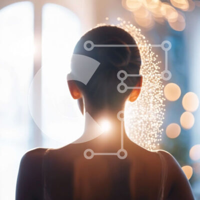 Intra Συλλεκτικό Ξύλινο Παζλ Plywood  4mm - Γυναίκα που διαλογίζεται σε κομψά διακοσμημένο δωμάτιο Σε Ξύλινο Κουτί - Διαστάσεις Puzzle: 10x10 cm – 25 κομμάτια - Image 1