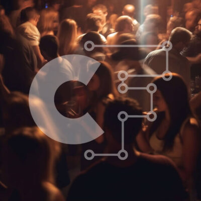 Intra Συλλεκτικό Ξύλινο Παζλ Plywood  4mm - Διασκεδαστική σκηνή νυχτερινού κέντρου με ανθρώπους να χορεύουν και να κοινωνικοποιούνται Σε Ξύλινο Κουτί - Διαστάσεις Puzzle: 10x10 cm – 25 κομμάτια - Image 1