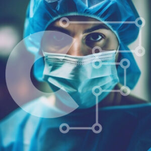 Intra Συλλεκτικό Ξύλινο Παζλ Plywood  4mm - Σοβαρός χειρουργός με μπλε τρίβει και μάσκα σε ένα χειρουργείο Σε Ξύλινο Κουτί - Διαστάσεις Puzzle: 10x10 cm – 25 κομμάτια