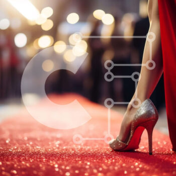 Intra Συλλεκτικό Ξύλινο Παζλ Plywood  4mm - Γυναίκα με ψηλά τακούνια στο κόκκινο χαλί σε εκδήλωση ή πάρτι Σε Ξύλινο Κουτί - Διαστάσεις Puzzle: 10x10 cm – 25 κομμάτια - Image 1