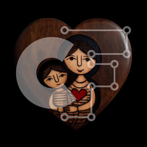 Intra Συλλεκτικό Ξύλινο Παζλ Plywood 4mm - Ξύλινο αντικείμενο σε σχήμα καρδιάς με ζωγραφική απεικόνιση δύο ατόμων που κρατούν τα χέρια Σε Ξύλινο Κουτί - Διαστάσεις: 10x10 cm – 25 κομμάτια - Image 1