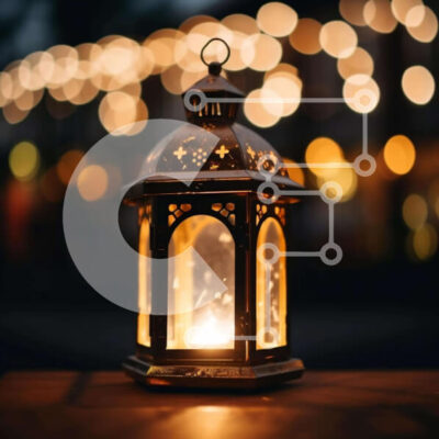 Intra Συλλεκτικό Ξύλινο Παζλ Plywood  4mm - Φωτισμένο φανάρι σε φόντο ξύλινο τραπέζι Σε Ξύλινο Κουτί - Διαστάσεις Puzzle: 10x10 cm – 25 κομμάτια - Image 1