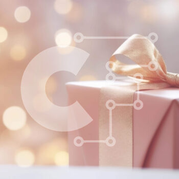 Intra Συλλεκτικό Ξύλινο Παζλ Plywood  4mm - Ροζ Κουτί δώρου με πολύχρωμα φώτα Bokeh Σε Ξύλινο Κουτί - Διαστάσεις Puzzle: 10x10 cm – 25 κομμάτια - Image 1