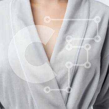 Intra Συλλεκτικό Ξύλινο Παζλ Plywood  4mm - Γυναίκα με λευκό μπουρνούζι με ζώνη Σε Ξύλινο Κουτί - Διαστάσεις Puzzle: 10x10 cm – 25 κομμάτια - Image 1