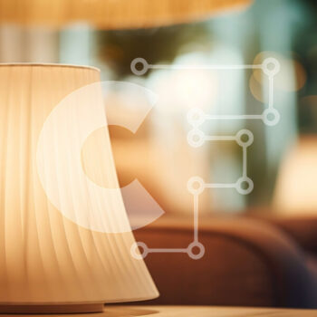 Intra Συλλεκτικό Ξύλινο Παζλ Plywood  4mm - Λευκό φωτιστικό σε ξύλινο τραπέζι μπροστά από τον καναπέ Σε Ξύλινο Κουτί - Διαστάσεις Puzzle: 10x10 cm – 25 κομμάτια - Image 1