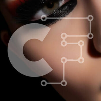 Intra Συλλεκτικό Ξύλινο Παζλ Plywood  4mm - Όμορφη γυναίκα με τολμηρό μακιγιάζ ματιών και κόκκινα χείλη Σε Ξύλινο Κουτί - Διαστάσεις Puzzle: 10x10 cm – 25 κομμάτια - Image 1