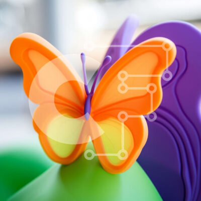 Intra Συλλεκτικό Ξύλινο Παζλ Plywood  4mm - Πορτοκαλί και μωβ παιχνίδι πεταλούδας σε πράσινο, μωβ και πορτοκαλί πλαστικό Σε Ξύλινο Κουτί - Διαστάσεις: 10x10 cm – 25 κομμάτια - Image 1