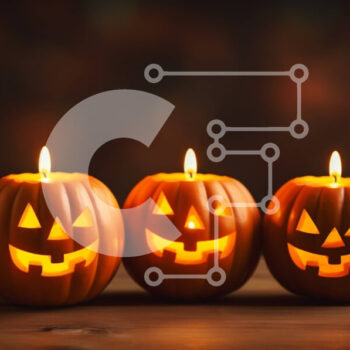 Intra Συλλεκτικό Ξύλινο Παζλ Plywood  4mm - Απόκριες κολοκύθες σε ένα ξύλινο τραπέζι με αναμμένα κεριά Σε Ξύλινο Κουτί - Διαστάσεις: 10x10 cm – 25 κομμάτια - Image 1