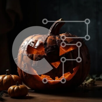 Intra Συλλεκτικό Ξύλινο Παζλ Plywood  4mm - Απόκοσμη διακόσμηση αποκριών: Κολοκύθα με φανάρι στο ξύλινο τραπέζι Σε Ξύλινο Κουτί - Διαστάσεις Puzzle: 10x10 cm – 25 κομμάτια - Image 1