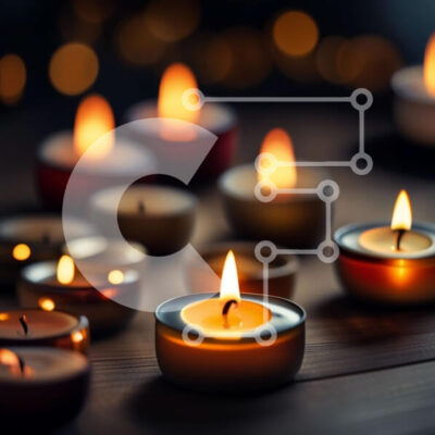 Intra Συλλεκτικό Ξύλινο Παζλ Plywood  4mm - Όμορφη εικόνα με αναμμένα κεριά σε ένα ξύλινο τραπέζι Σε Ξύλινο Κουτί - Διαστάσεις Puzzle: 10x10 cm – 25 κομμάτια - Image 1