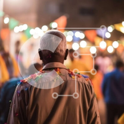 Intra Συλλεκτικό Ξύλινο Παζλ Plywood 4mm - Πολύχρωμος ηλικιωμένος άνδρας σε έναν γεμάτο δρόμο Σε Ξύλινο Κουτί - Διαστάσεις Puzzle: 10x10 cm – 25 κομμάτια - Image 1