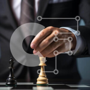 Intra Συλλεκτικό Ξύλινο Παζλ Plywood  4mm - Επιχειρηματίας που παίζει σκάκι με ένα πιόνι πάνω από ένα άλλο κομμάτι Σε Ξύλινο Κουτί - Διαστάσεις Puzzle: 10x10 cm – 25 κομμάτια