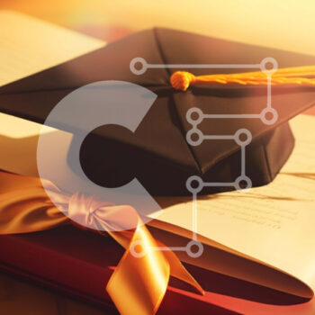 Intra Συλλεκτικό Ξύλινο Παζλ Plywood  4mm - Καπάκι αποφοίτησης στο ανοιχτό βιβλίο Σε Ξύλινο Κουτί - Διαστάσεις Puzzle: 10x10 cm – 25 κομμάτια - Image 1