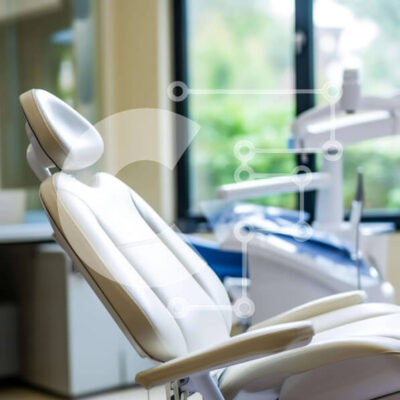 Intra Συλλεκτικό Ξύλινο Παζλ Plywood  4mm - Λευκή οδοντιατρική καρέκλα σε άδειο οδοντιατρείο με ιατρικό εξοπλισμό Σε Ξύλινο Κουτί - Διαστάσεις Puzzle: 10x10 cm – 25 κομμάτια - Image 1