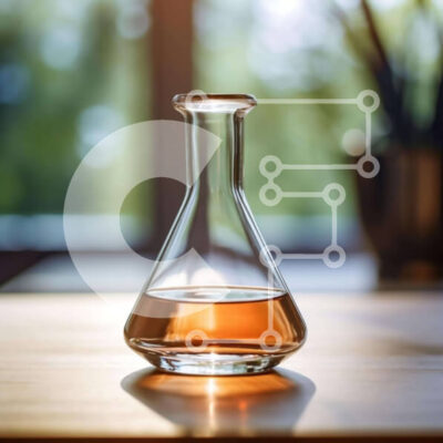 Intra Συλλεκτικό Ξύλινο Παζλ Plywood  4mm - Γυάλινη καράφα με σκούρο καφέ υγρό σε τραπέζι με παράθυρο Σε Ξύλινο Κουτί - Διαστάσεις: 10x10 cm – 25 κομμάτια - Image 1