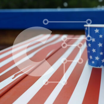 Intra Συλλεκτικό Ξύλινο Παζλ Plywood  4mm - Τραπέζι πικνίκ με αμερικανικό θέμα με ποπ κορν και φλιτζάνια νερού Σε Ξύλινο Κουτί - Διαστάσεις Puzzle: 10x10 cm – 25 κομμάτια - Image 1