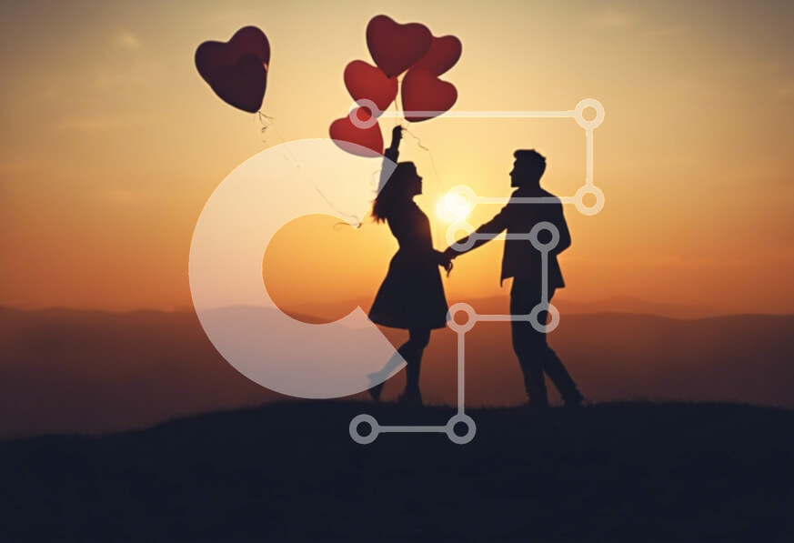 Intra Συλλεκτικό Ξύλινο Παζλ Plywood  4mm - Σιλουέτα ενός ζευγαριού που κρατά κόκκινα μπαλόνια καρδιών στο ηλιοβασίλεμα Σε Ξύλινο Κουτί - Διαστάσεις Puzzle: 10x10 cm – 25 κομμάτια