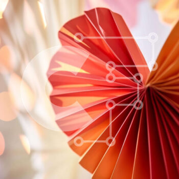 Intra Συλλεκτικό Ξύλινο Παζλ Plywood  4mm - Διακόσμηση Origami σε σχήμα καρδιάς σε κόκκινο, πορτοκαλί, κίτρινο και λευκό Σε Ξύλινο Κουτί - Διαστάσεις Puzzle: 10x10 cm – 25 κομμάτια - Image 1