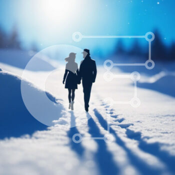 Intra Συλλεκτικό Ξύλινο Παζλ Plywood  4mm - Ρομαντικό ζευγάρι που περπατά στο χιονισμένο τοπίο Σε Ξύλινο Κουτί - Διαστάσεις Puzzle: 10x10 cm – 25 κομμάτια - Image 1