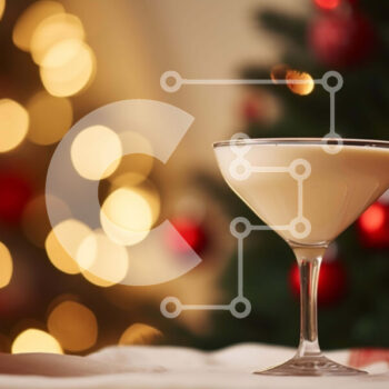 Intra Συλλεκτικό Ξύλινο Παζλ Plywood  4mm - Γιορτινό ποτήρι Martini με διακοσμητικό χριστουγεννιάτικο δέντρο Σε Ξύλινο Κουτί - Διαστάσεις Puzzle: 10x10 cm – 25 κομμάτια - Image 1