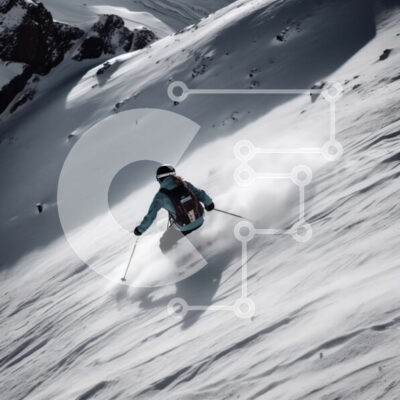 Intra Συλλεκτικό Ξύλινο Παζλ Plywood  4mm - Σκι σε ένα χιονισμένο βουνό με μπλε σακάκι και μαύρο παντελόνι Σε Ξύλινο Κουτί - Διαστάσεις Puzzle: 10x10 cm – 25 κομμάτια - Image 1