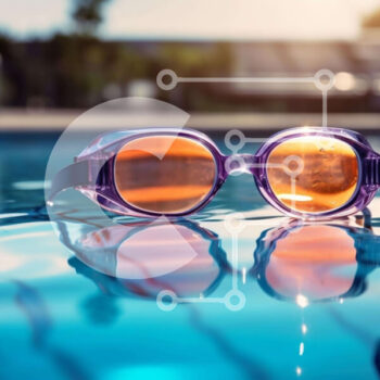 Intra Συλλεκτικό Ξύλινο Παζλ Plywood  4mm - Μωβ γυαλιά κολύμβησης σε μια εξωτερική πισίνα Σε Ξύλινο Κουτί - Διαστάσεις Puzzle: 10x10 cm – 25 κομμάτια - Image 1