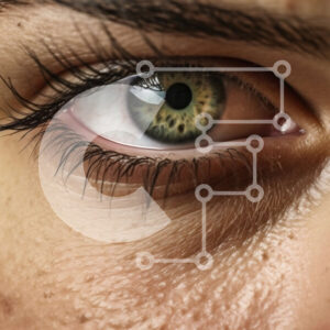 Intra Συλλεκτικό Ξύλινο Παζλ Plywood  4mm - Όμορφη κινηματογράφηση σε πρώτο πλάνο του γυναικείου ματιού με μακριές βλεφαρίδες Σε Ξύλινο Κουτί - Διαστάσεις Puzzle: 10x10 cm – 25 κομμάτια