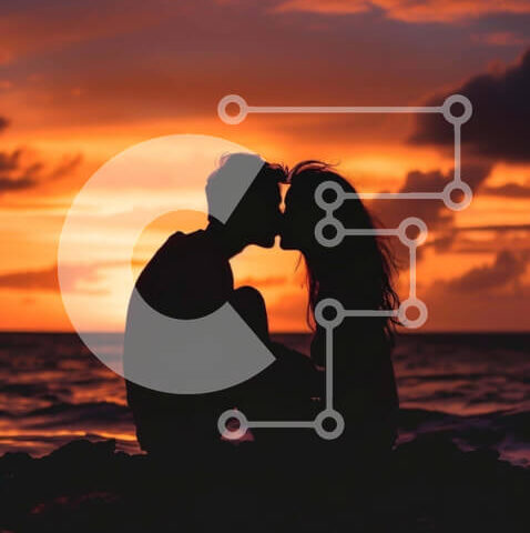 Intra Συλλεκτικό Ξύλινο Παζλ Plywood 4mm - Ρομαντικό ηλιοβασίλεμα φιλί στην παραλία Σε Ξύλινο Κουτί - Διαστάσεις Puzzle: 10x10 cm – 25 κομμάτια - Image 1