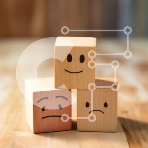 Intra Συλλεκτικό Ξύλινο Παζλ Plywood  4mm - Ξύλινοι μπλοκ με χαμογελαστά πρόσωπα Σε Ξύλινο Κουτί - Διαστάσεις Puzzle: 10x10 cm – 25 κομμάτια - Image 1