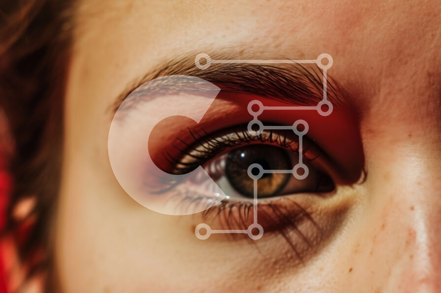 Intra Συλλεκτικό Ξύλινο Παζλ Plywood  4mm - Όμορφη κινηματογράφηση σε πρώτο πλάνο ενός γυναικείου ματιού με μακριές βλεφαρίδες Σε Ξύλινο Κουτί - Διαστάσεις Puzzle: 10x10 cm – 25 κομμάτια