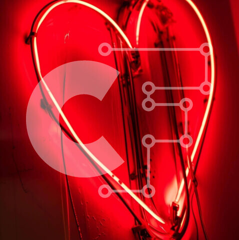 Intra Συλλεκτικό Ξύλινο Παζλ Plywood  4mm - Κόκκινο φως νέον σε σχήμα καρδιάς στον τοίχο με καλώδια Σε Ξύλινο Κουτί - Διαστάσεις Puzzle: 10x10 cm – 25 κομμάτια - Image 1