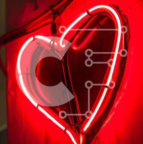 Intra Συλλεκτικό Ξύλινο Παζλ Plywood  4mm - Πινακίδα νέον σε σχήμα καρδιάς στον τοίχο Σε Ξύλινο Κουτί - Διαστάσεις: 10x10 cm – 25 κομμάτια - Image 1