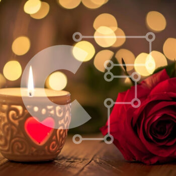 Intra Συλλεκτικό Ξύλινο Παζλ Plywood  4mm - Ρομαντικό τραπέζι με κόκκινο τριαντάφυλλο και κεριά Σε Ξύλινο Κουτί - Διαστάσεις Puzzle: 10x10 cm – 25 κομμάτια - Image 1