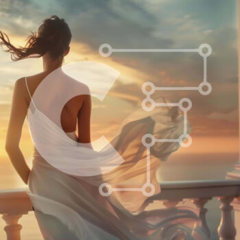 Intra Συλλεκτικό Ξύλινο Παζλ Plywood  4mm - Γυναίκα στο μπαλκόνι με θέα στον ωκεανό και το ηλιοβασίλεμα Σε Ξύλινο Κουτί - Διαστάσεις Puzzle: 10x10 cm – 25 κομμάτια - Image 1