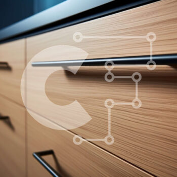 Intra Συλλεκτικό Ξύλινο Παζλ Plywood  4mm - Κοντινό πλάνο ενός μοντέρνου ξύλινου ντουλαπιού κουζίνας με μαύρες λαβές Σε Ξύλινο Κουτί - Διαστάσεις Puzzle: 10x10 cm – 25 κομμάτια - Image 1