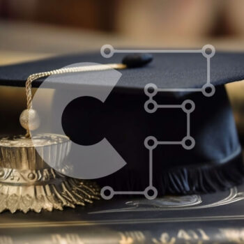 Intra Συλλεκτικό Ξύλινο Παζλ Plywood  4mm - Καπέλο αποφοίτησης και φούντα στην κορυφή των βιβλίων Σε Ξύλινο Κουτί - Διαστάσεις Puzzle: 10x10 cm – 25 κομμάτια - Image 1