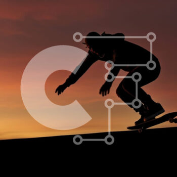 Intra Συλλεκτικό Ξύλινο Παζλ Plywood 4mm - Άτομο που κάνει Skateboard στο ηλιοβασίλεμα Σε Ξύλινο Κουτί - Διαστάσεις Puzzle: 10x10 cm – 25 κομμάτια - Image 1
