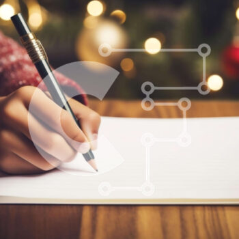 Intra Συλλεκτικό Ξύλινο Παζλ Plywood  4mm - Άτομο που γράφει μπροστά από τα χριστουγεννιάτικα φώτα και τις διακοσμήσεις Σε Ξύλινο Κουτί - Διαστάσεις Puzzle: 10x10 cm – 25 κομμάτια - Image 1