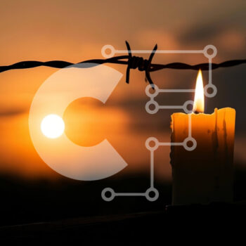 Intra Συλλεκτικό Ξύλινο Παζλ Plywood  4mm - Κερί σε συρματοπλέγματα στο ηλιοβασίλεμα Σε Ξύλινο Κουτί - Διαστάσεις Puzzle: 10x10 cm – 25 κομμάτια - Image 1