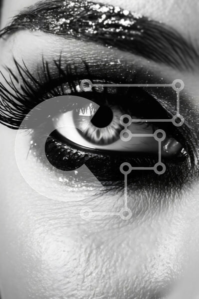 Intra Συλλεκτικό Ξύλινο Παζλ Plywood  4mm - Όμορφη κινηματογράφηση σε πρώτο πλάνο ενός γυναικείου ματιού με έντονο μακιγιάζ ματιών Σε Ξύλινο Κουτί - Διαστάσεις Puzzle: 10x10 cm – 25 κομμάτια