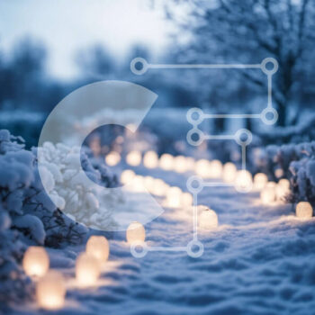 Intra Συλλεκτικό Ξύλινο Παζλ Plywood 4mm - Winter Wonderland: Snowy Pathway with Candlelit Lanterns Σε Ξύλινο Κουτί - Διαστάσεις Puzzle: 10x10 cm – 25 κομμάτια - Image 1